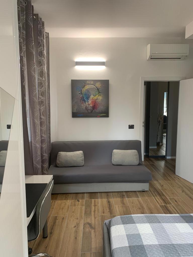 קזלקיו די רנו Nibu Appartamenti - Appartamento Centrale Comodo A Tutto, Anche A Villa Chiara מראה חיצוני תמונה